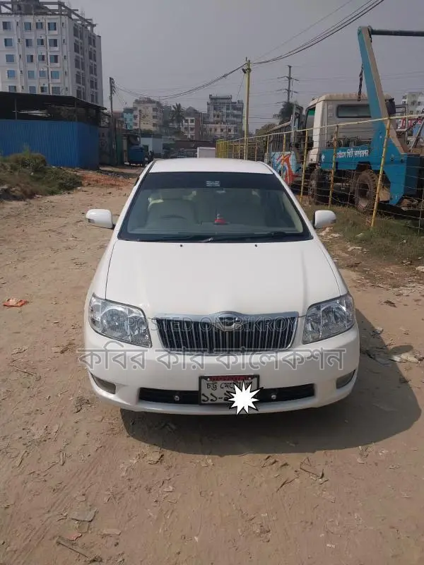 Toyota Corolla white 2004