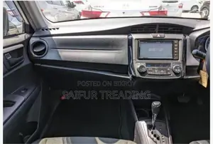 Toyota Axio EX HV WHITE 2020