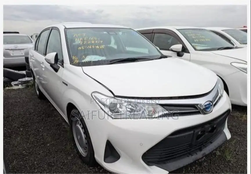 Toyota Axio EX HV WHITE 2020