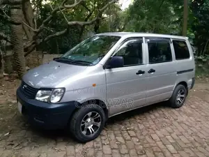 Toyota Noah Kr42 GL SILVER 2004