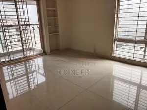 very good 4000 sft 4 Bed room apt rent in Gulshan 2