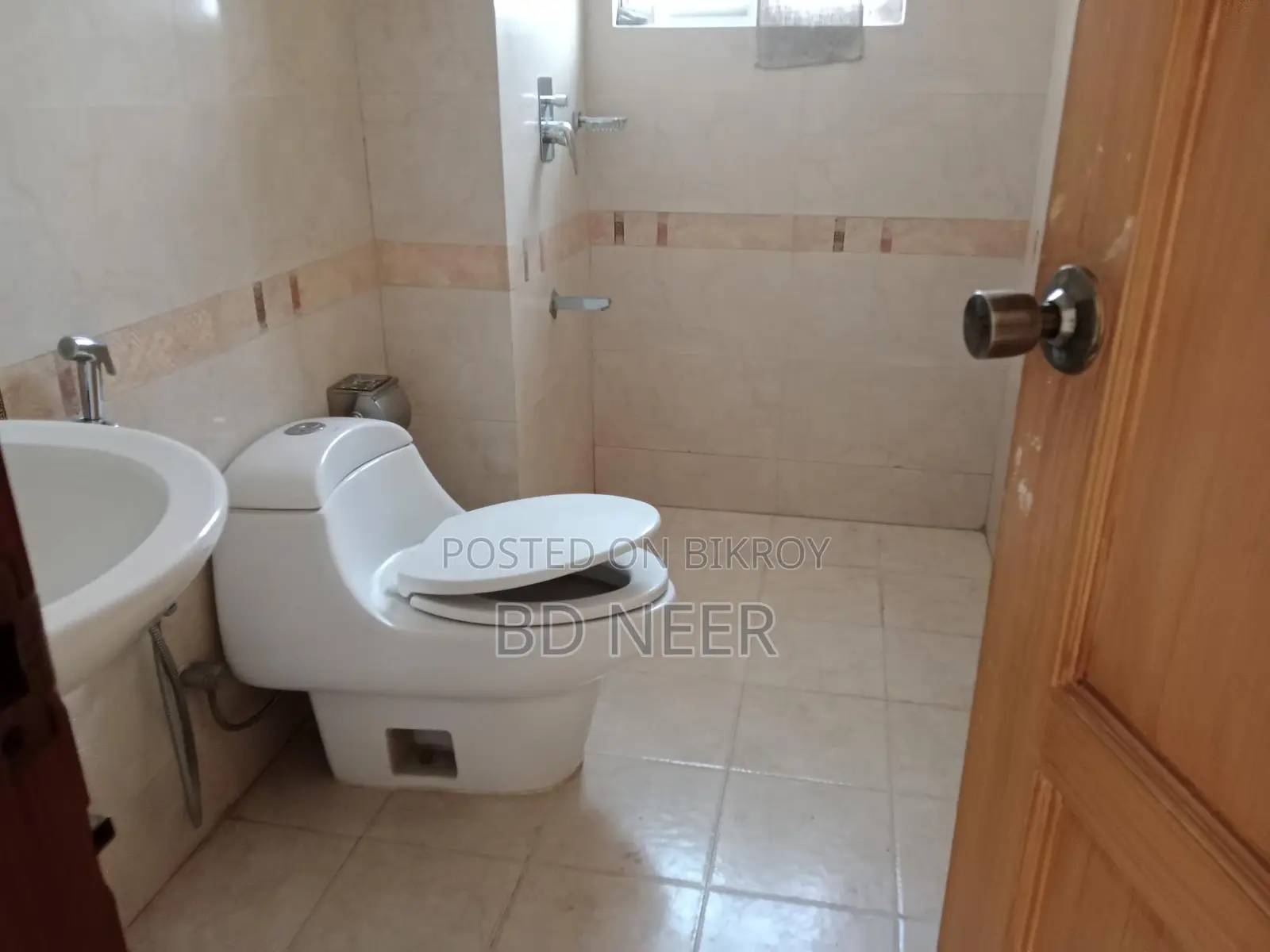 very good 4000 sft 4 Bed room apt rent in Gulshan 2