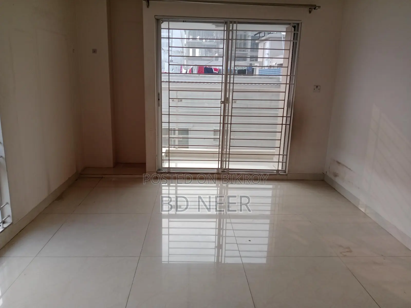 very good 4000 sft 4 Bed room apt rent in Gulshan 2