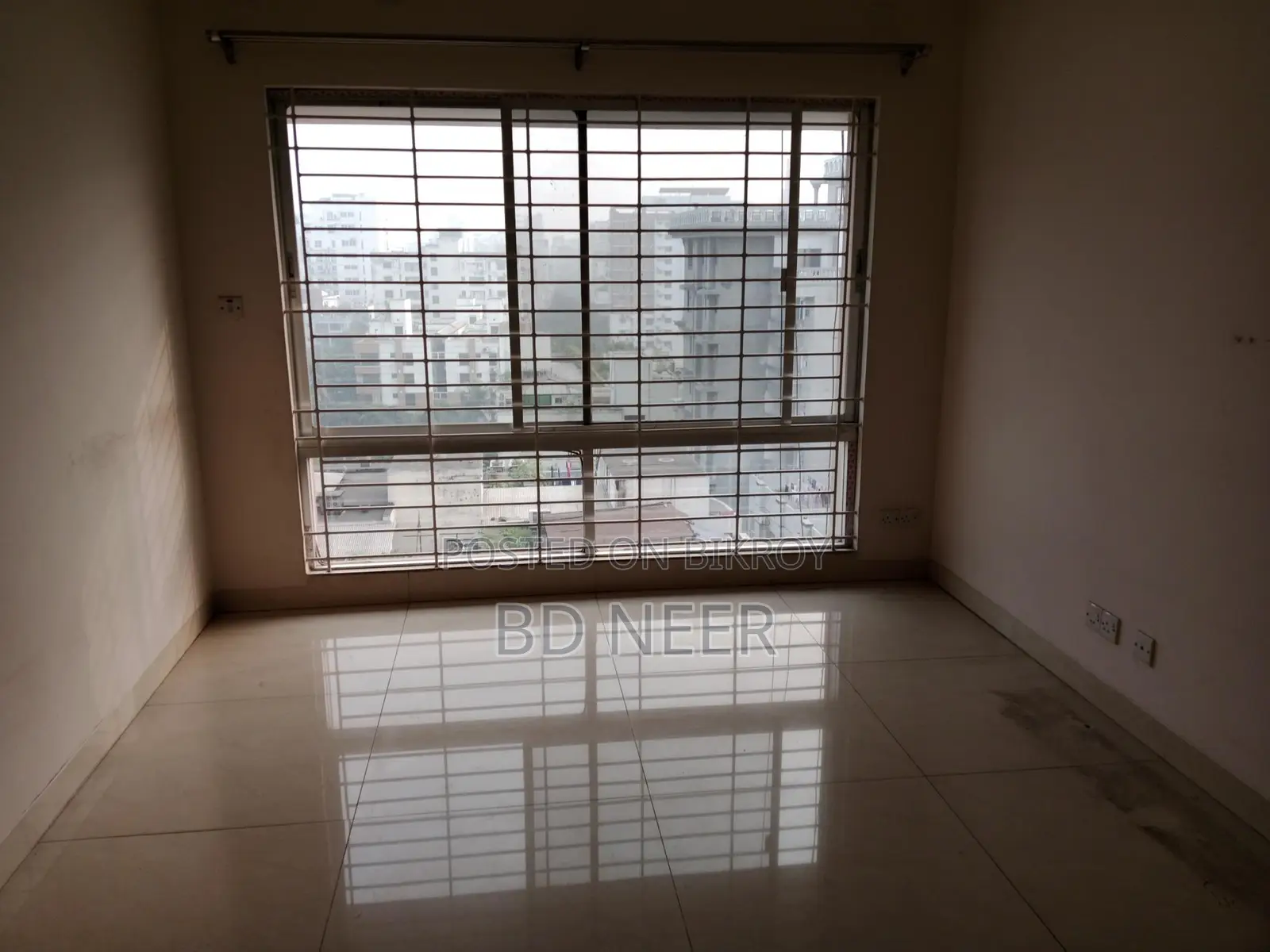 very good 4000 sft 4 Bed room apt rent in Gulshan 2