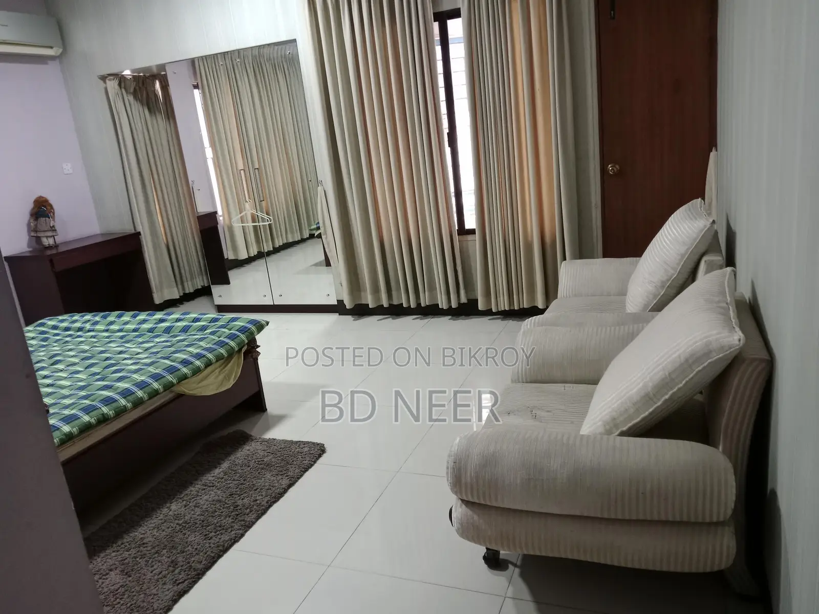 Exclusive fully furnish 4 bed Room apt rent in Gulshan