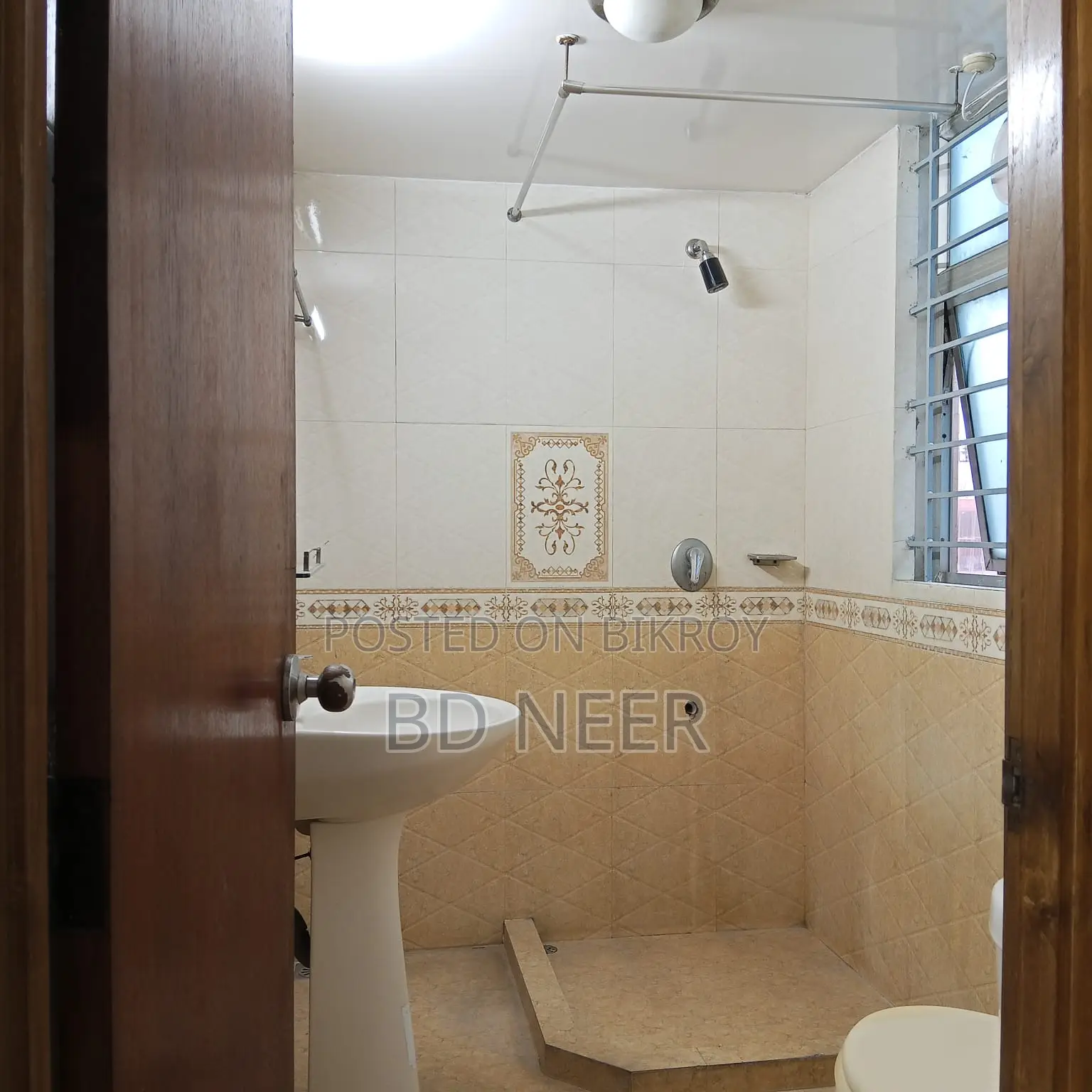 Beautiful looking 3 Bed room apt rent in Gulshan 2