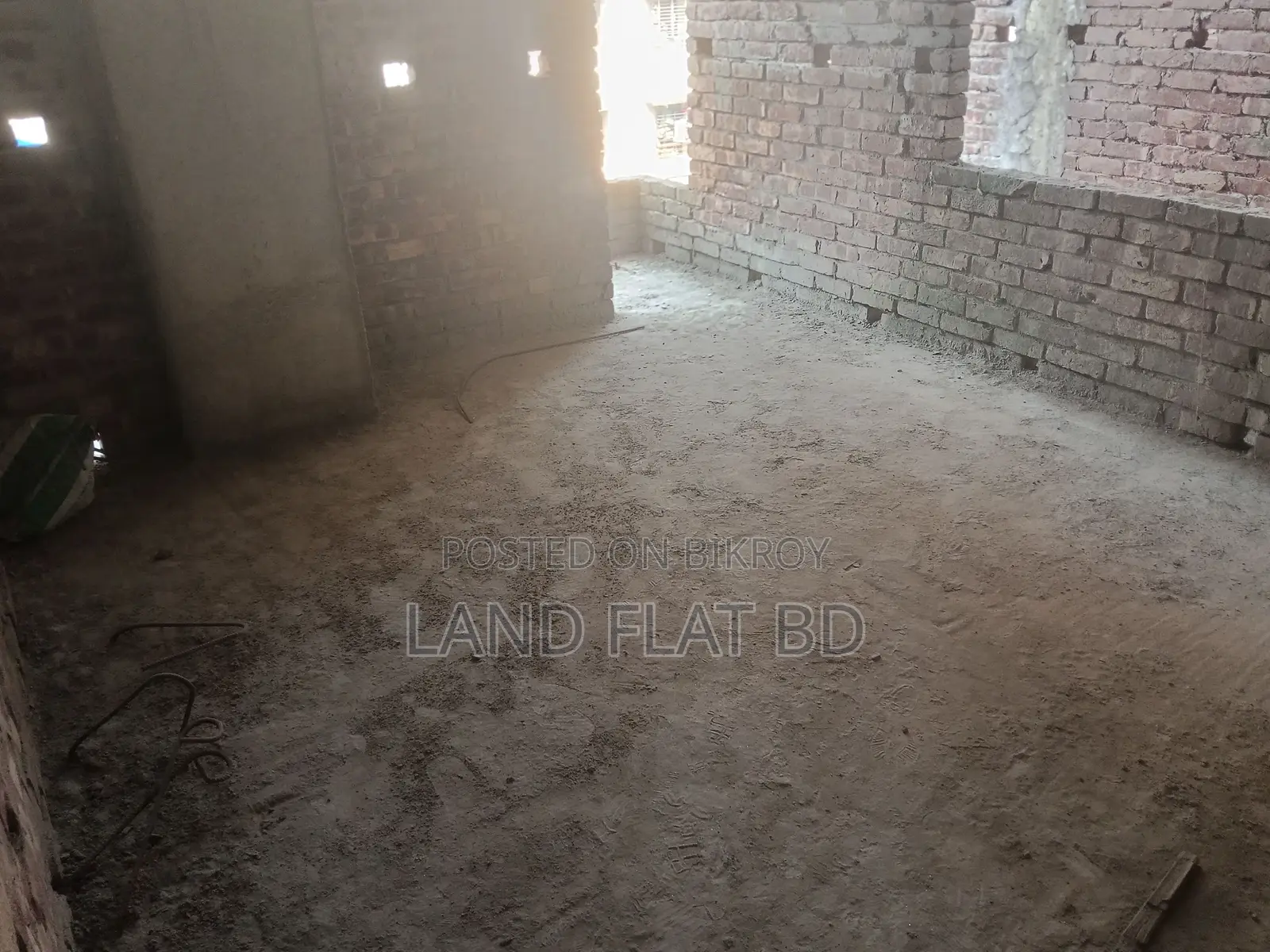 NORTH FACING FLAT FOR SALE 1400 SFT