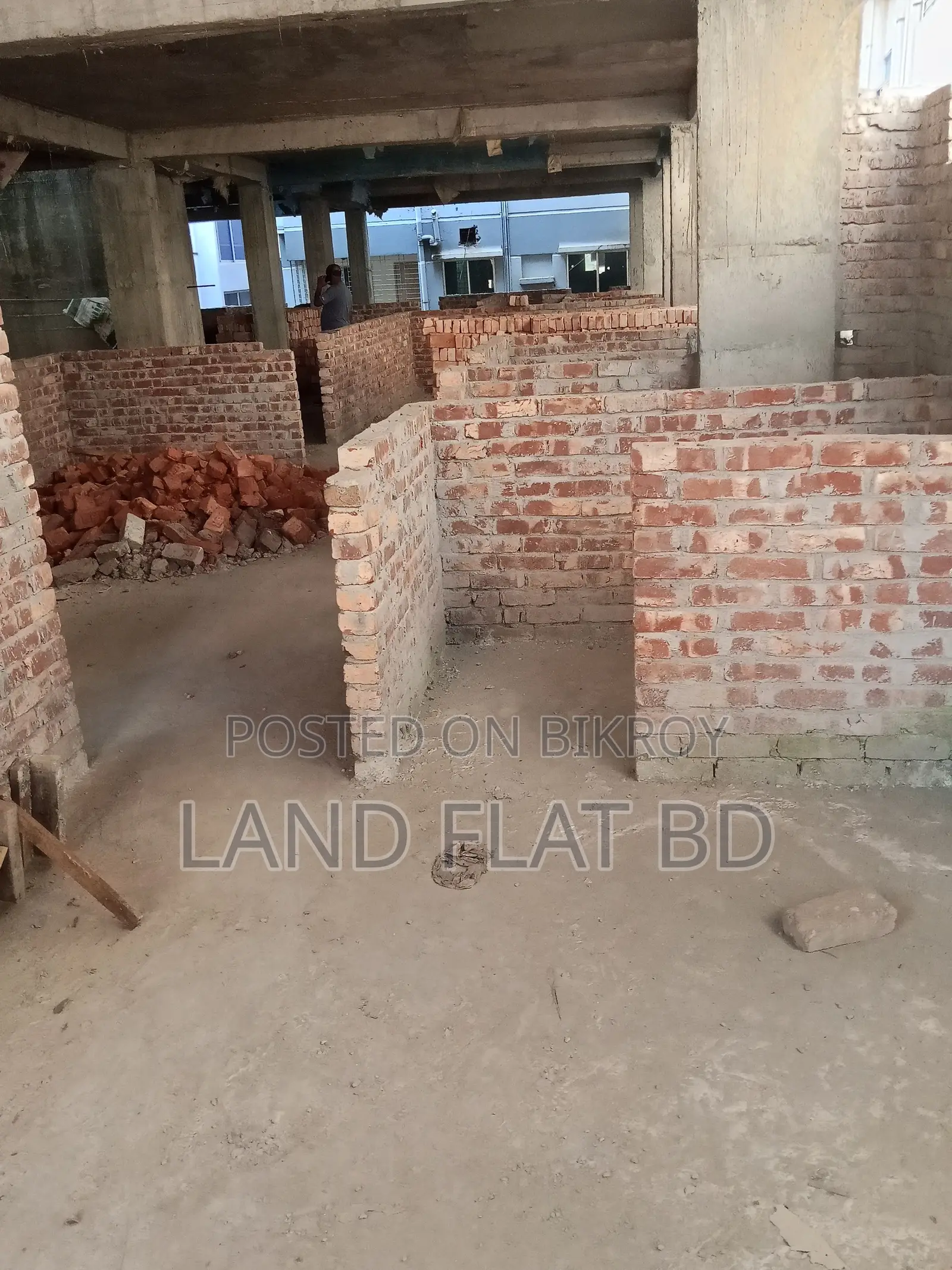 NORTH FACING FLAT FOR SALE 1400 SFT