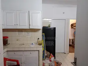 indipendent 3 stores house 10+ room available in Gulshan 2