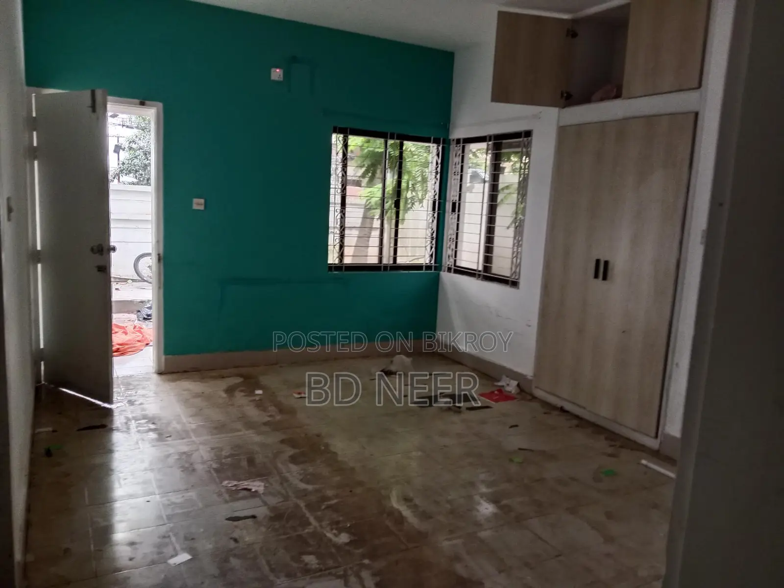 indipendent 3 stores house 10+ room available in Gulshan 2