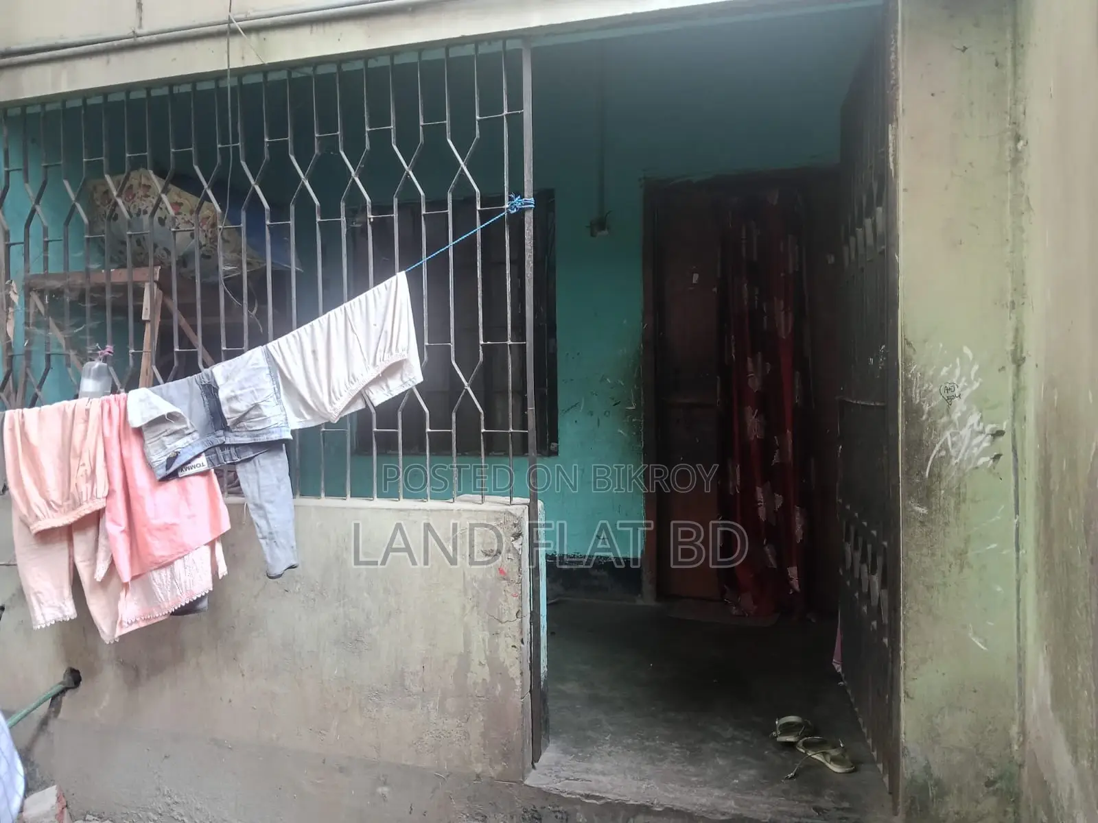 South-Facing + Titas Gas Kazipara Paved Road 3.5 Katha House for Sale