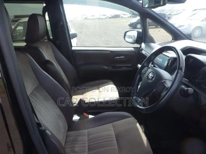 Toyota Esquire GI PREMIUM 2020