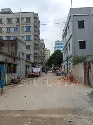 চলমান ফ্ল্যাট বিক্রয় হবে @ ১০৫০ বর্গফুট টপ ফ্লোর