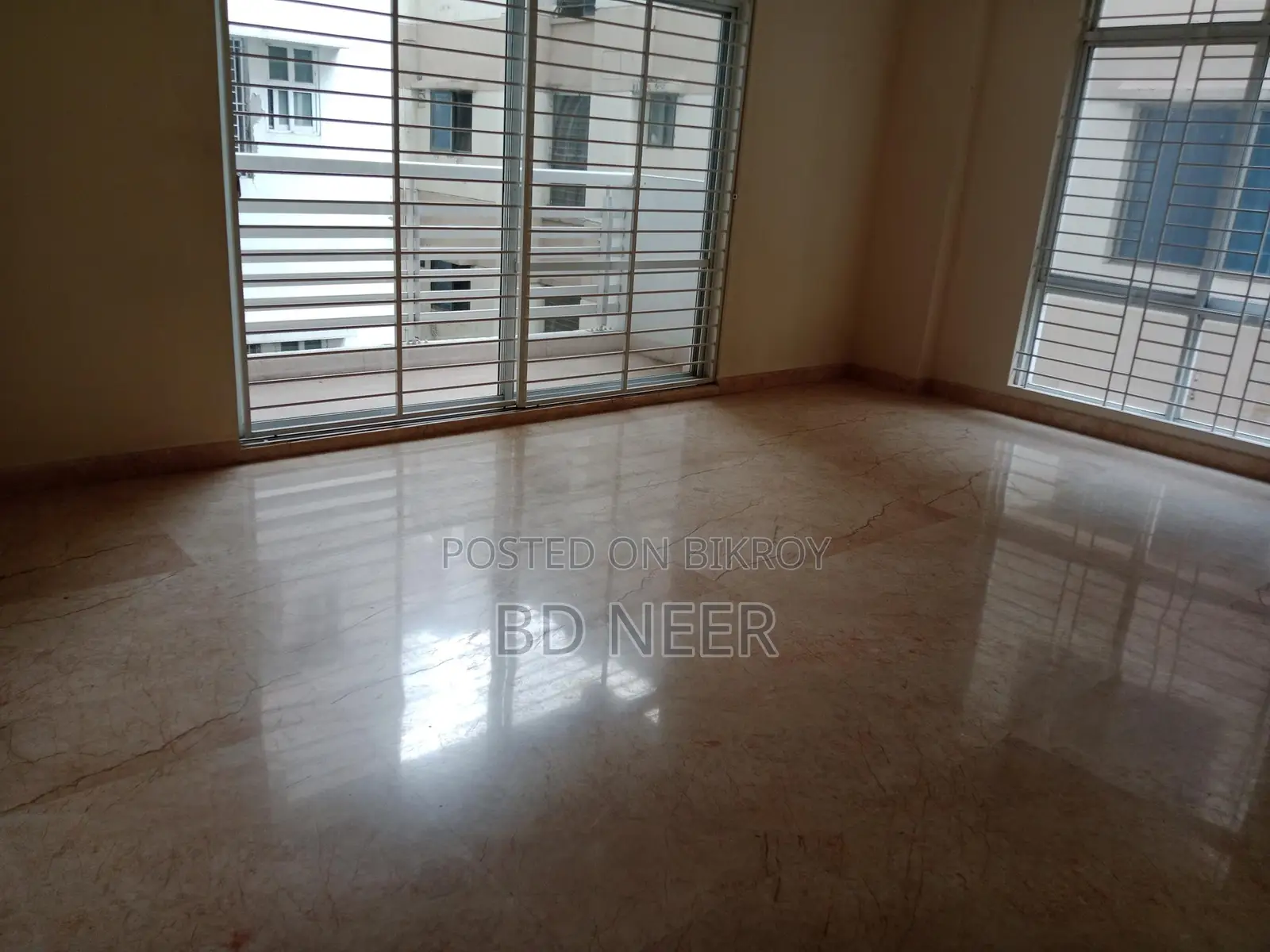 exclusive 3200 sft 3 Bed room apt available in Gulshan 2