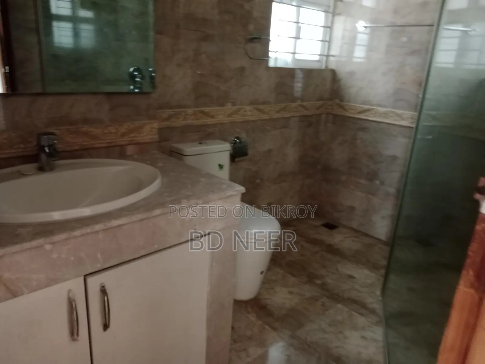 exclusive 3200 sft 3 Bed room apt available in Gulshan 2