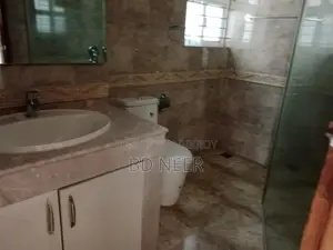exclusive 3200 sft 3 Bed room apt available in Gulshan 2