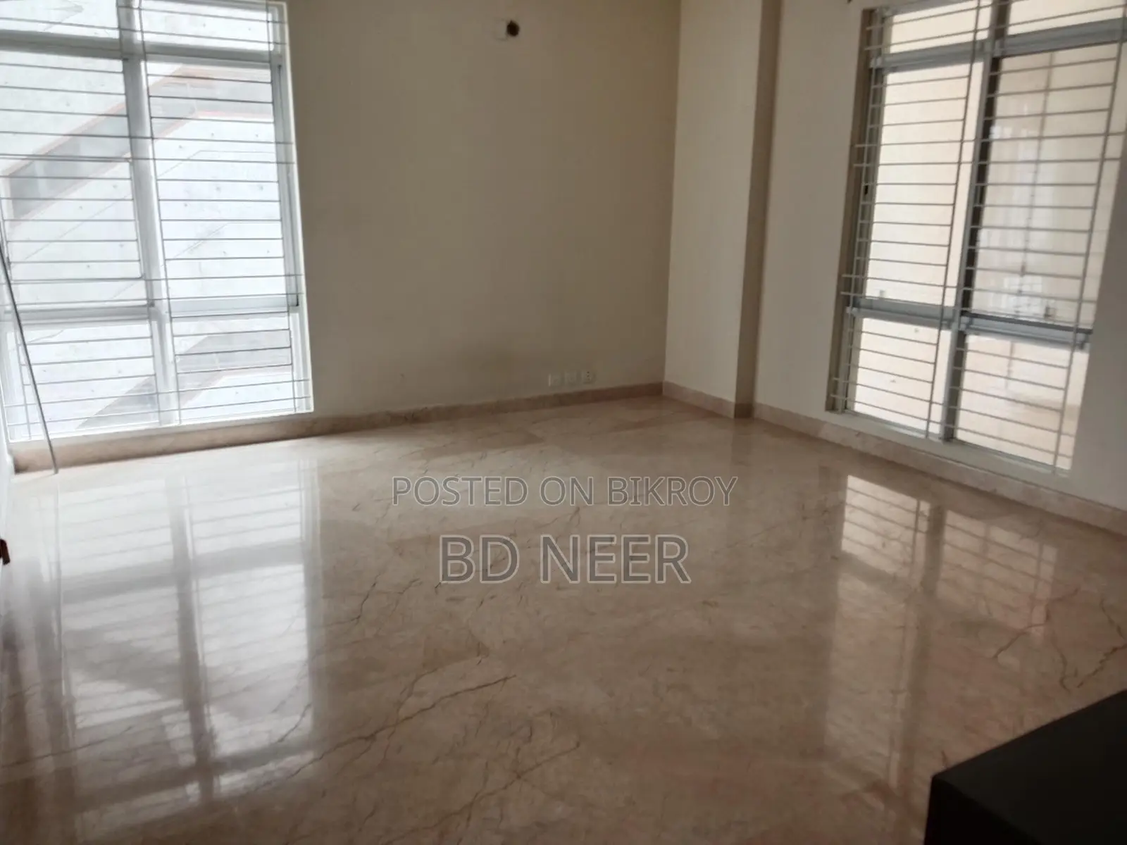 exclusive 3200 sft 3 Bed room apt available in Gulshan 2