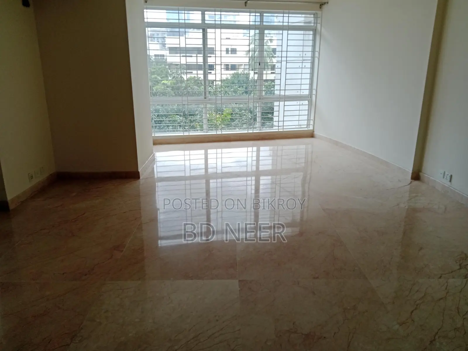 exclusive 3200 sft 3 Bed room apt available in Gulshan 2