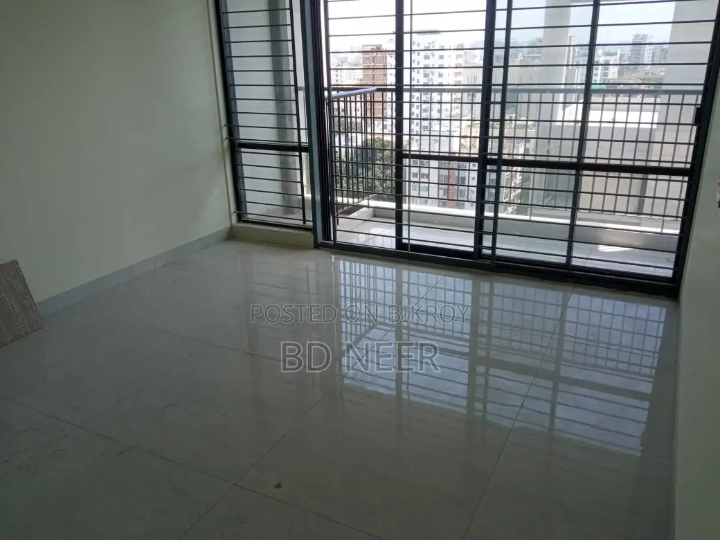 excellent 4 Bed room 4000 sft apt rent in Gulshan 2