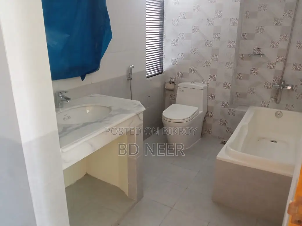 excellent 4 Bed room 4000 sft apt rent in Gulshan 2