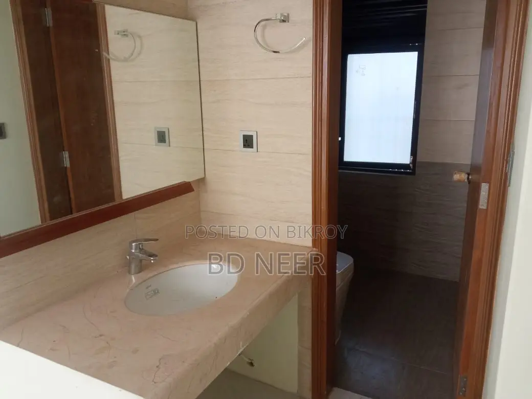 excellent 4 Bed room 4000 sft apt rent in Gulshan 2