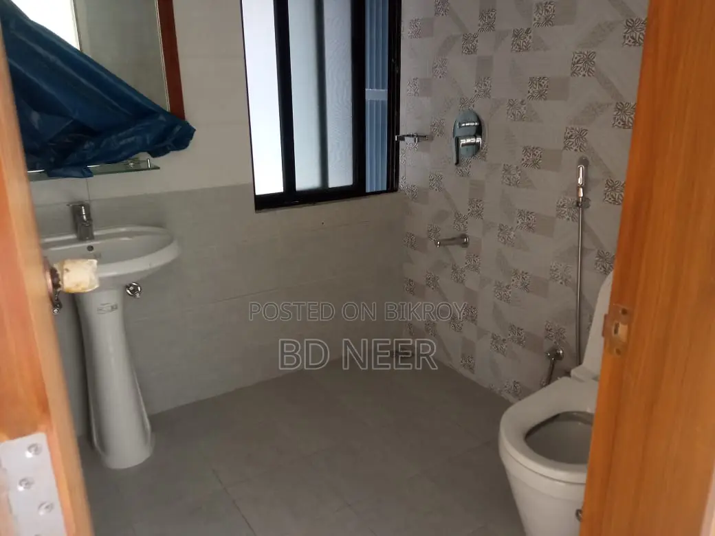excellent 4 Bed room 4000 sft apt rent in Gulshan 2