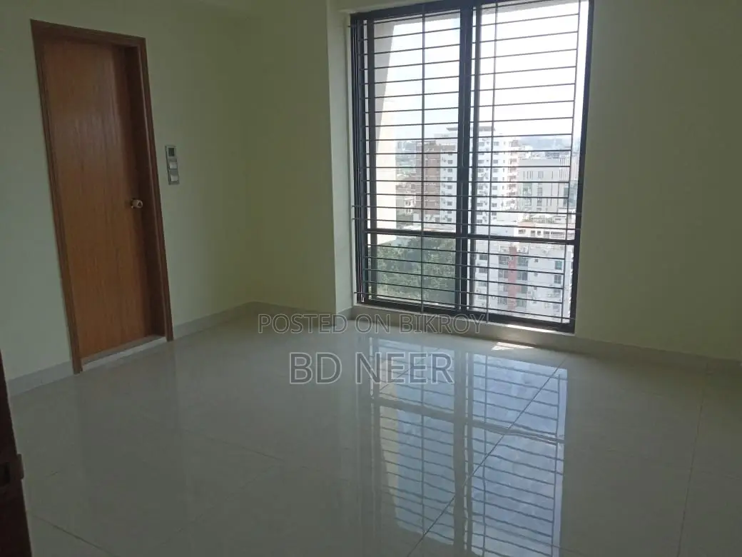 excellent 4 Bed room 4000 sft apt rent in Gulshan 2