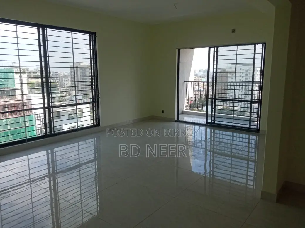 excellent 4 Bed room 4000 sft apt rent in Gulshan 2