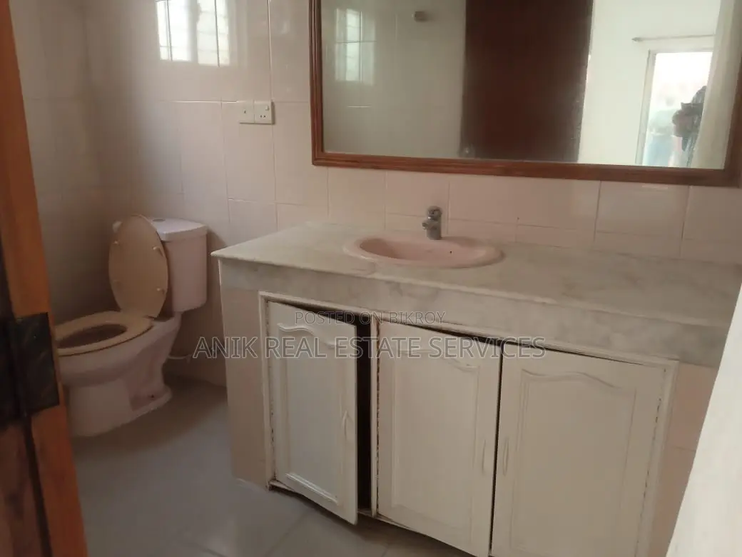 Very Good Unfurnish 3 Bedroom Apt Rent In Banani