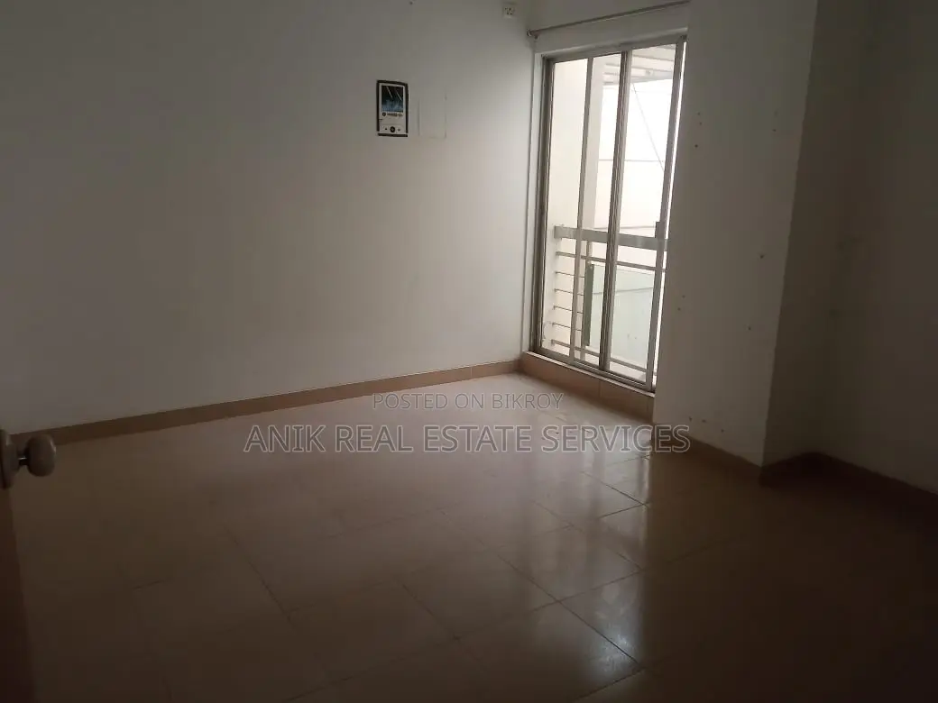 Very Good Unfurnish 3 Bedroom Apt Rent In Banani