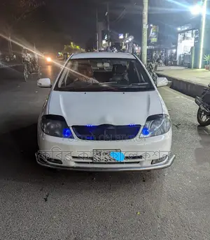 Toyota Corolla white 2003