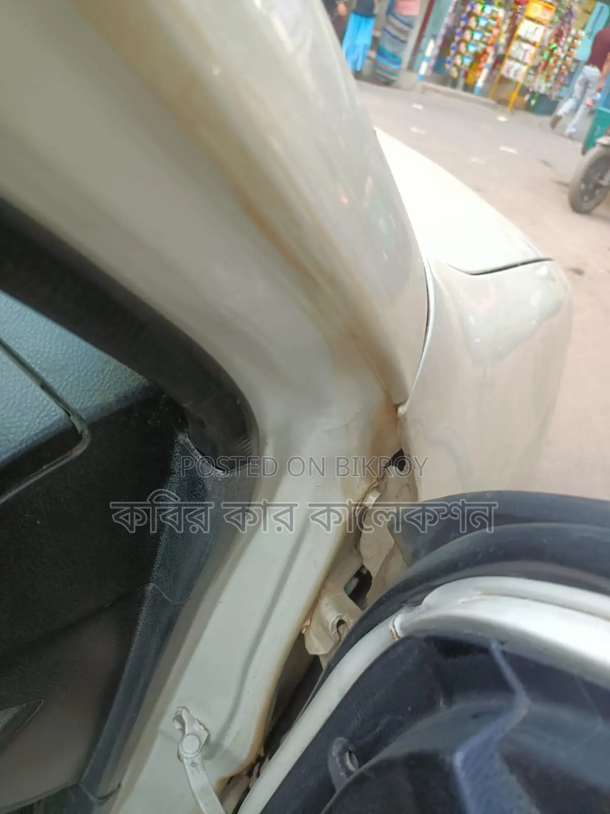 Toyota Corolla white 2003