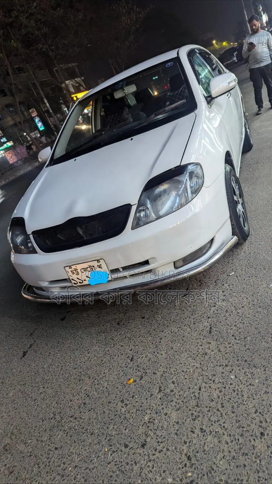 Toyota Corolla white 2003