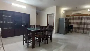 Nice looking fully furnished 3 bedroom apartment for rent in Gulshan