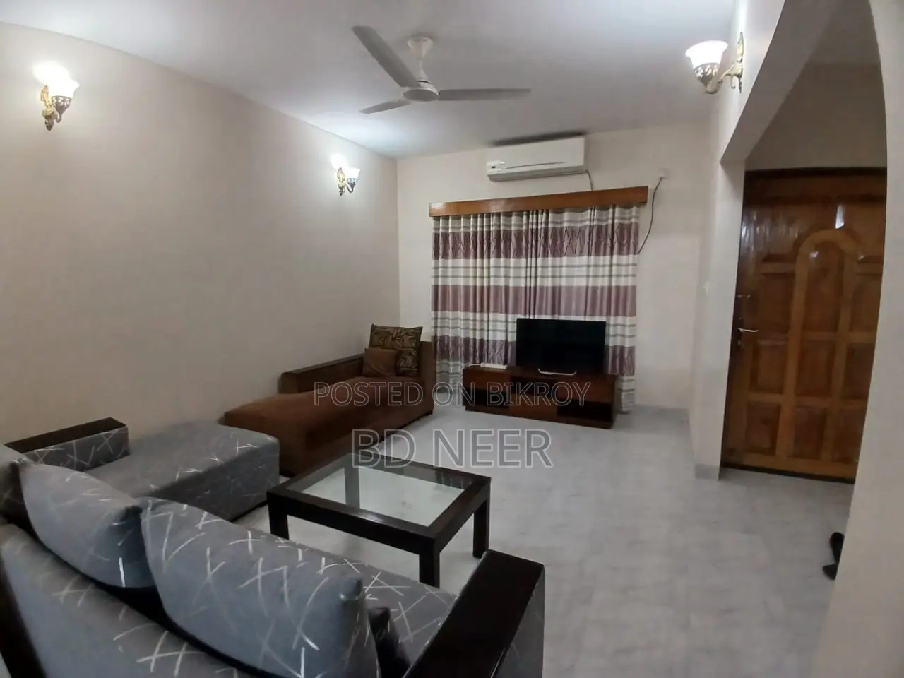 Nice looking fully furnished 3 bedroom apartment for rent in Gulshan