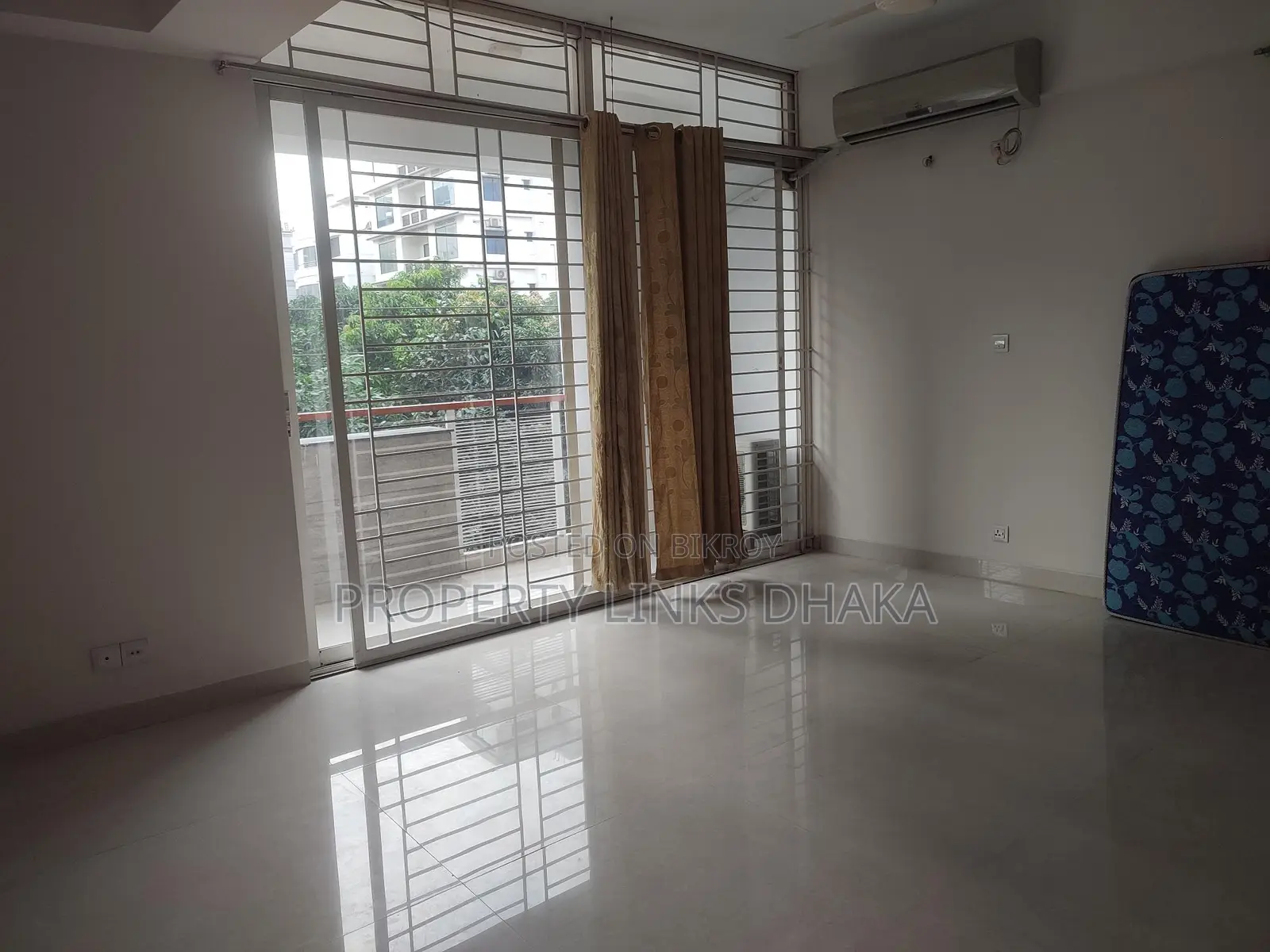 Baridhara Brand New Furnished Flat