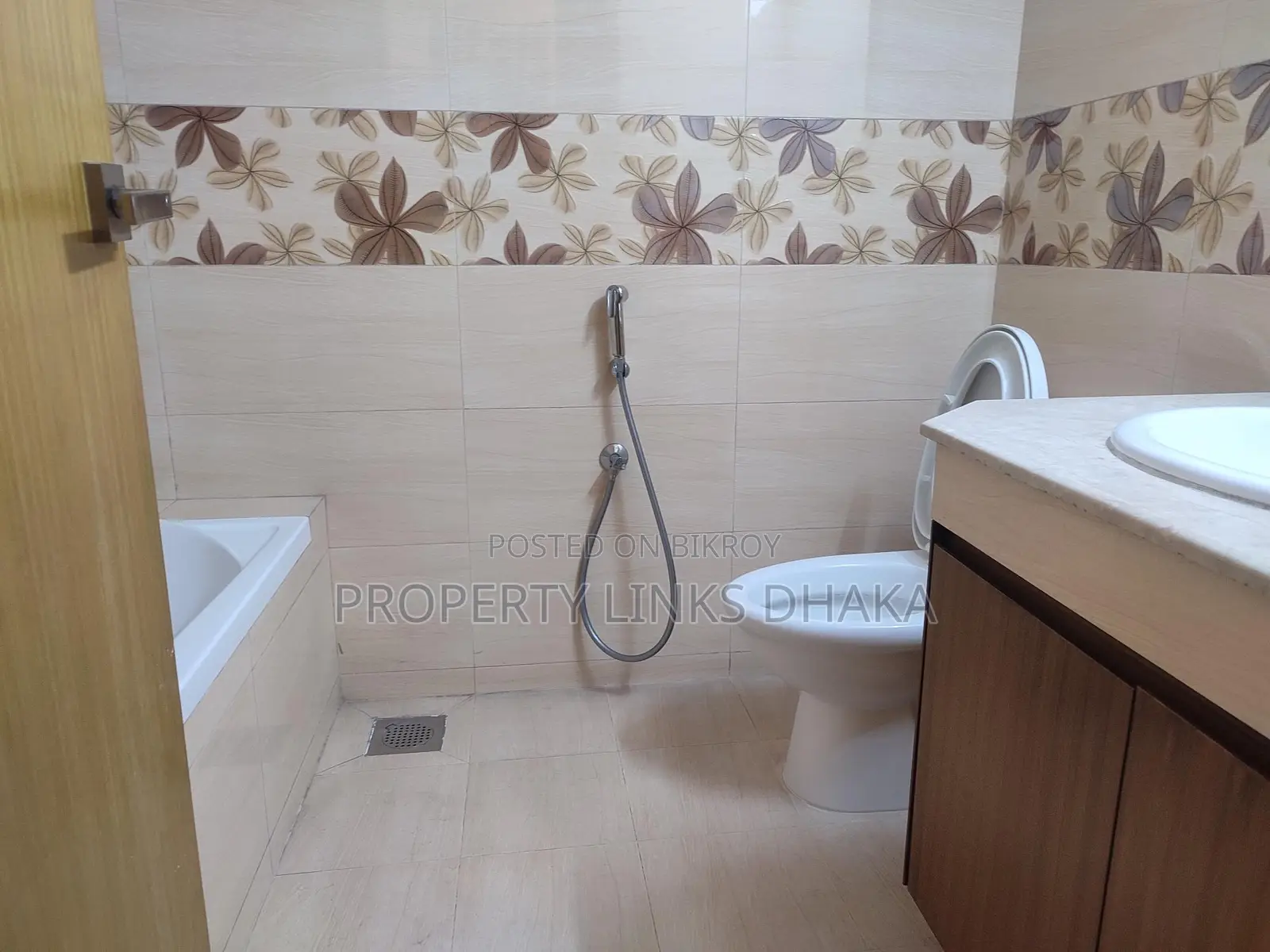 Baridhara Brand New Furnished Flat