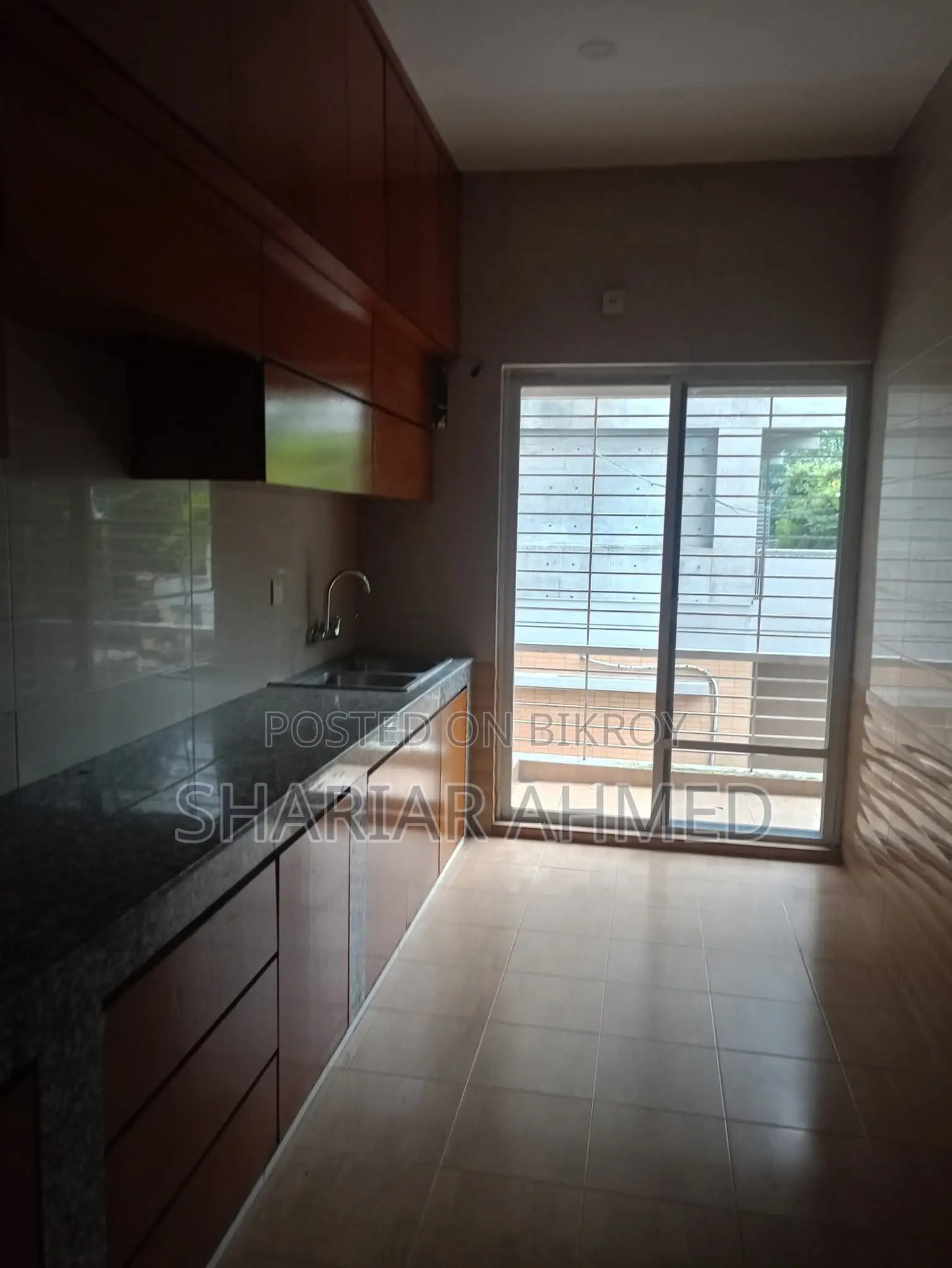 গুলশানে ৩,৭০০ বর্গফুটের আনফার্নিশড অ্যাপার্টমেন্ট ভাড়া হবে