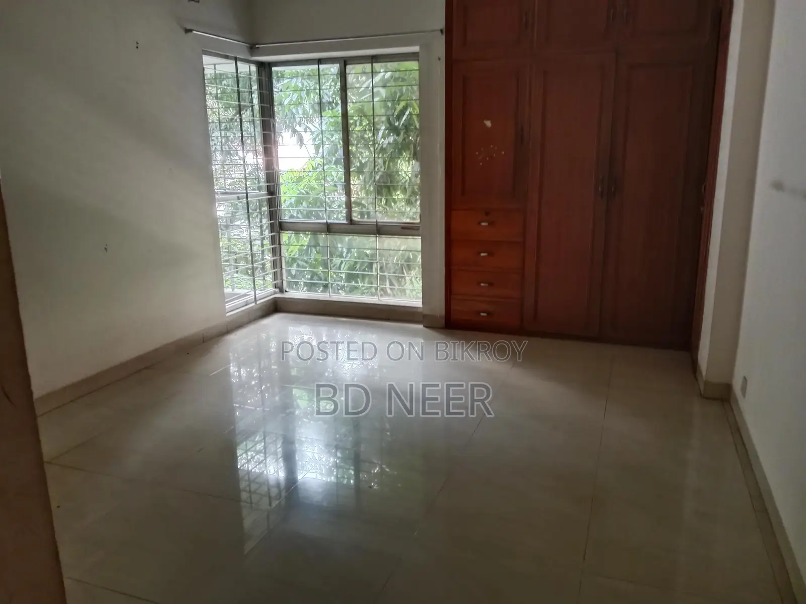 very nice 4 Bed room apt available in Gulshan