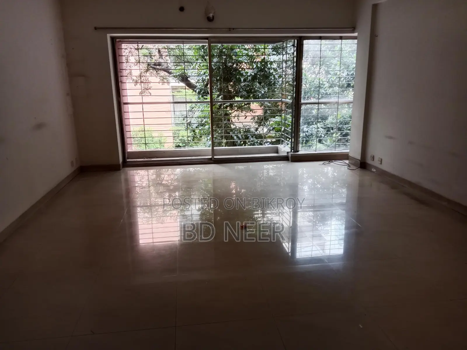 very nice 4 Bed room apt available in Gulshan