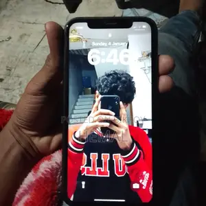 Apple iPhone XR (Used)