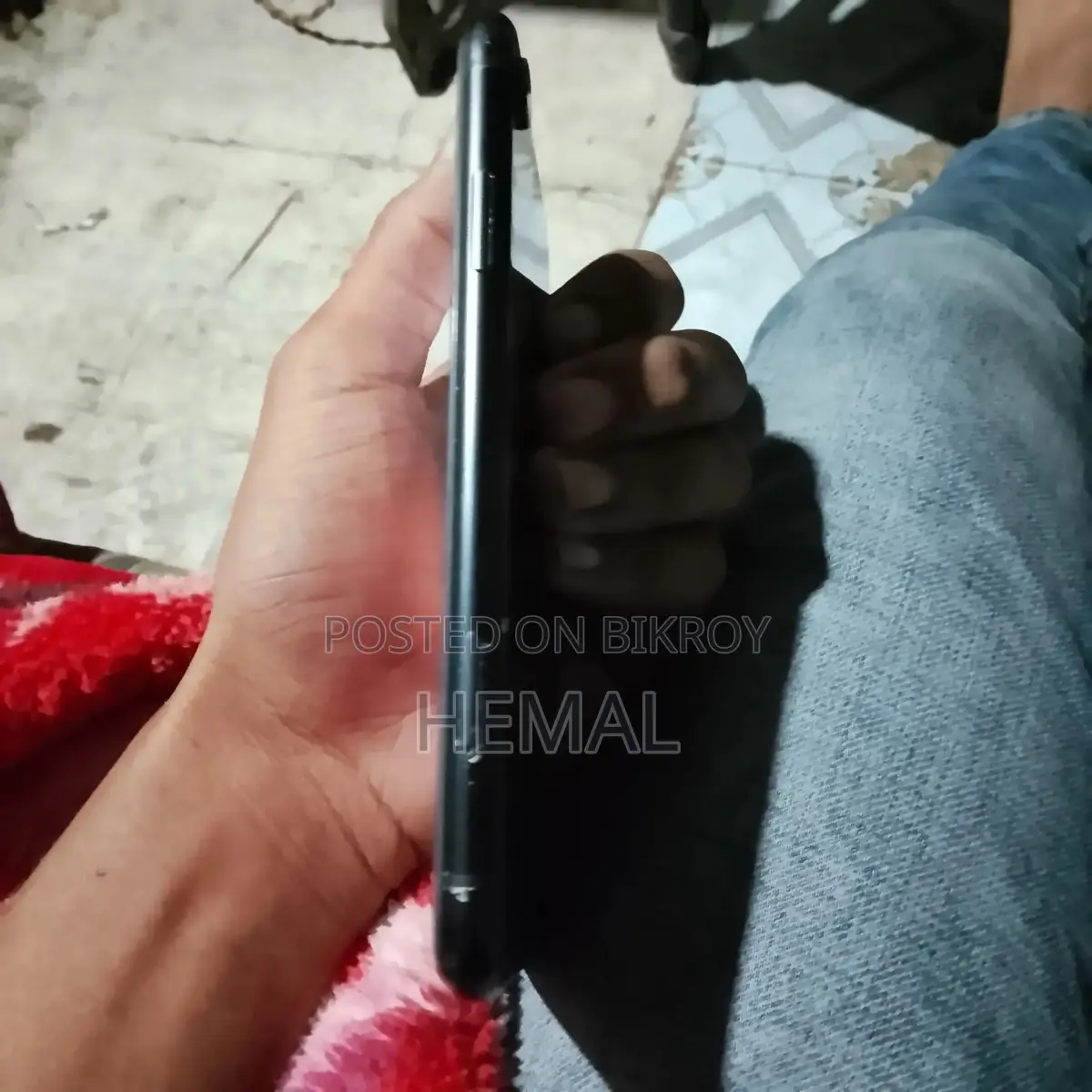 Apple iPhone XR (Used)