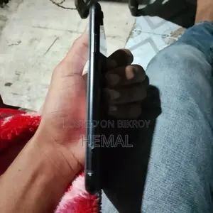 Apple iPhone XR (Used)