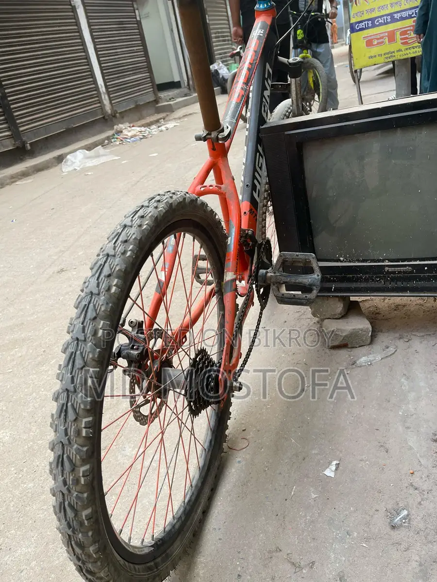 সাইকেলটিতে কোন কাজ কাম নেই নিবেন আর চালাবেন