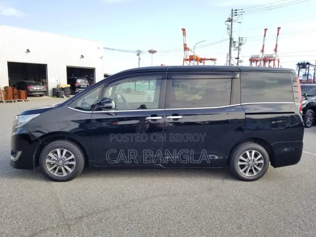 Toyota Esquire GI PREMIUM 2021