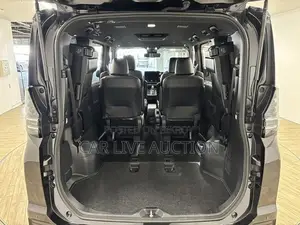 Toyota Voxy Hybrid SZ 2022