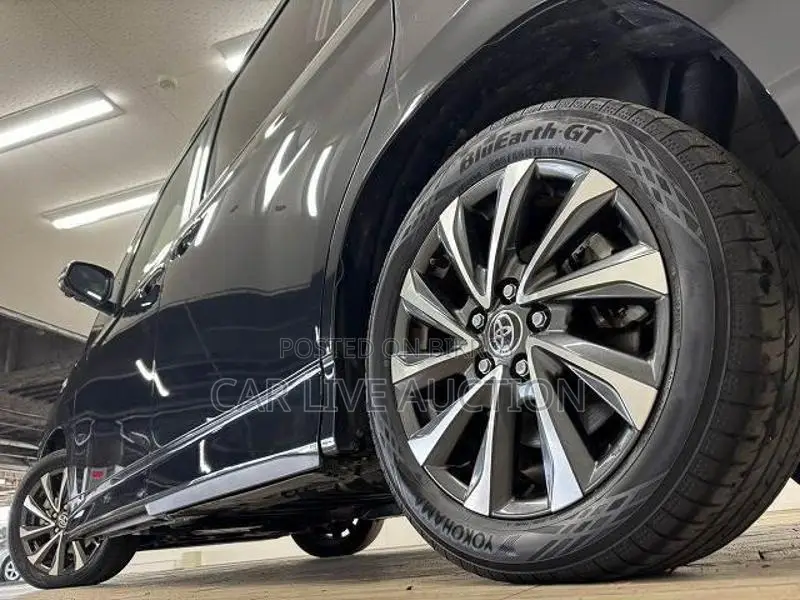 Toyota Voxy Hybrid SZ 2022