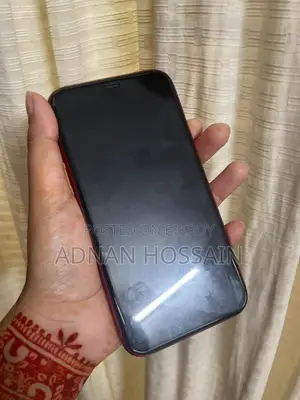Apple iPhone 11 . (Used)