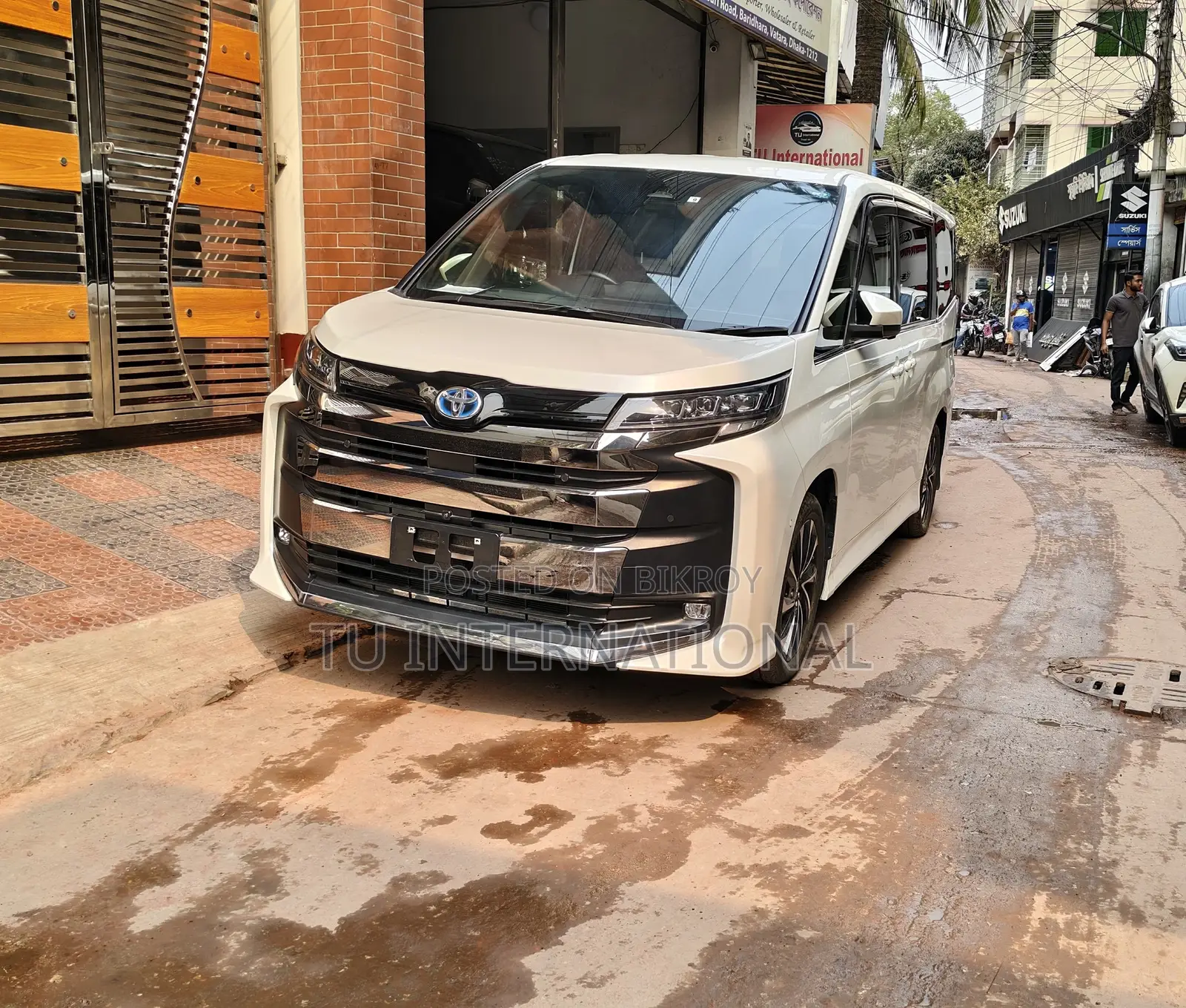 Toyota Noah hybrid-sz 2022