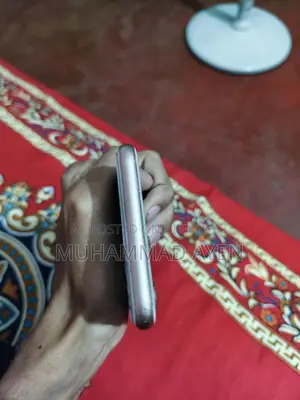 Apple iPhone 8 (Used)